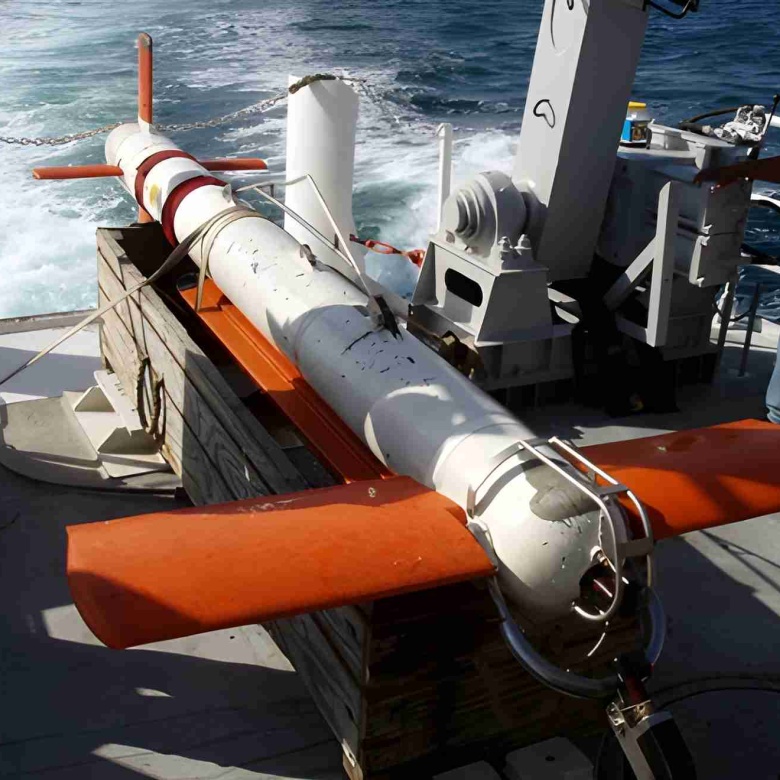 The ANQS-24 mine hunter